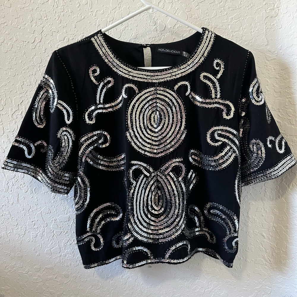 Women’s fancy crop top